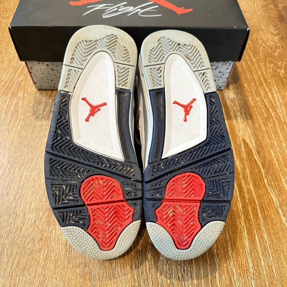 Nike Air Jordan 4 Retro sneakers - Picture 11 of 13
